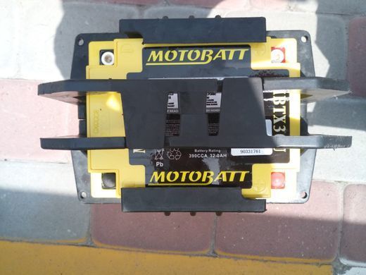 YUASA YB30CL-B Мото аккумулятор 30 А/ч, 300 А, (-/+), 168x132x192 мм