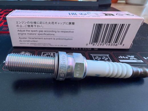 NGK 9356 / R0451B-8 - Свеча зажигания Honda oem 31908-KRN-A41, 31908-KRN-A410-M1